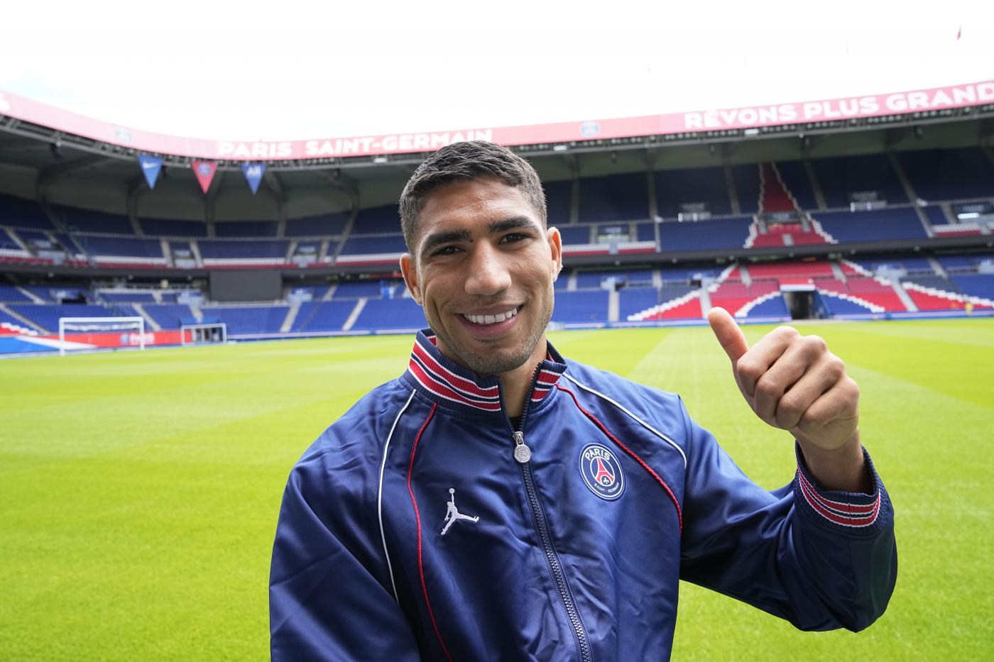 L International Marocain Achraf Hakimi Figure Dans Le Onze Type De L