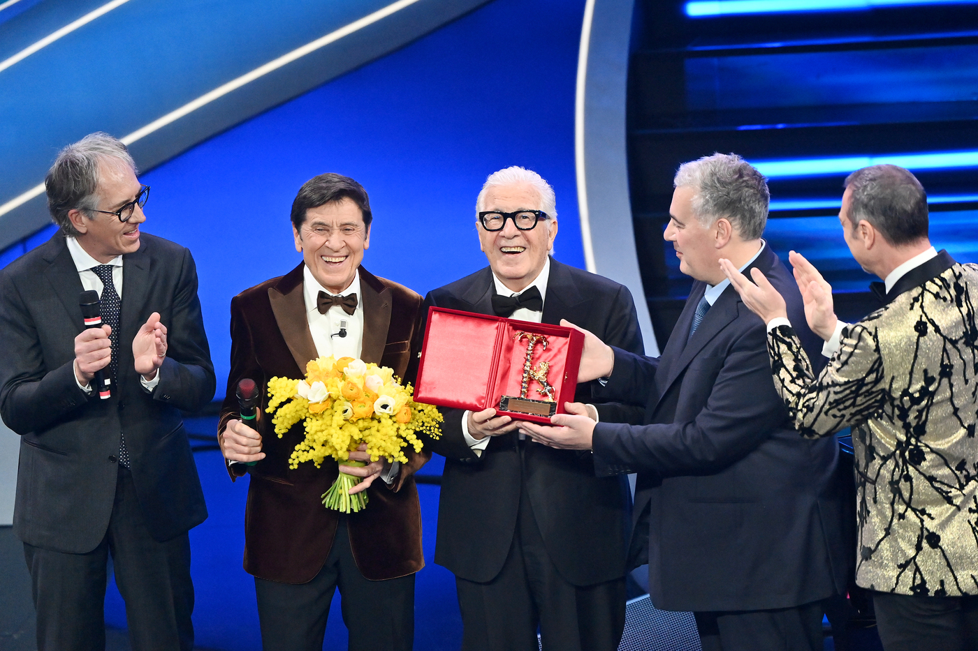 Sanremo Standing Ovation Per Peppino Di Capri LaPresse