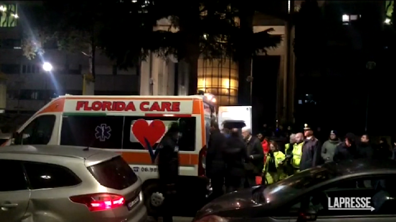 Video Roma Sparatoria Al Corviale Morto Un Enne Lapresse