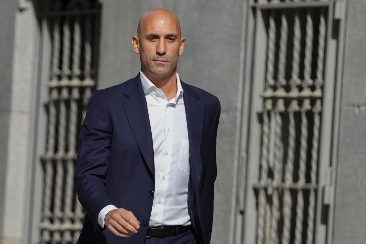 Spagna Bacio A Hermoso Chiesti Anni E Mezzo Per Rubiales Lapresse