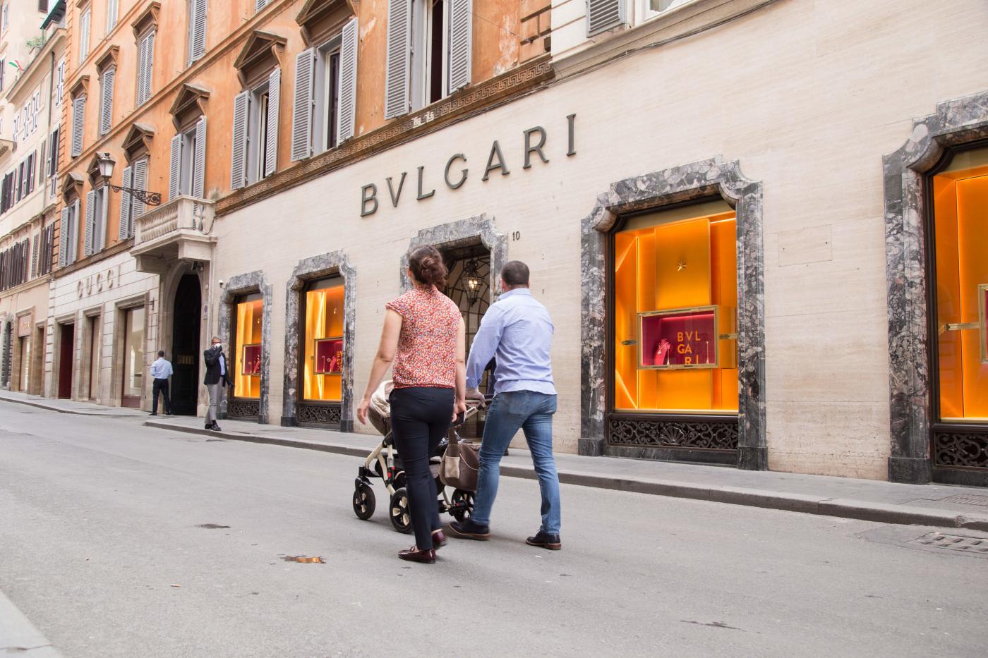 Roma Banda Del Buco In Azione Maxi Furto Da 500mila Euro Da Bulgari