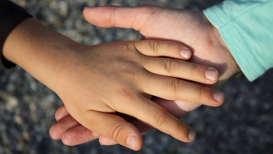 L’esercito dei bambini scomparsi: in Italia sparisce un minore ogni 48 ore