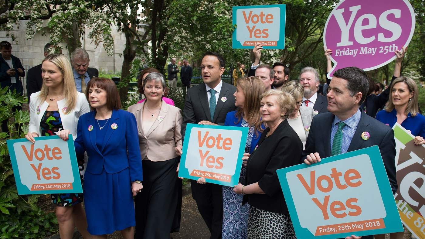 Storica svolta in Irlanda: sì al referendum sull’aborto