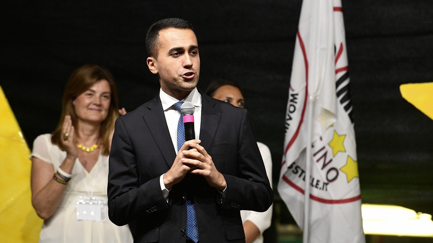Governo, Di Maio ritira l’ipotesi impeachment e riapre a governo Lega-M5s