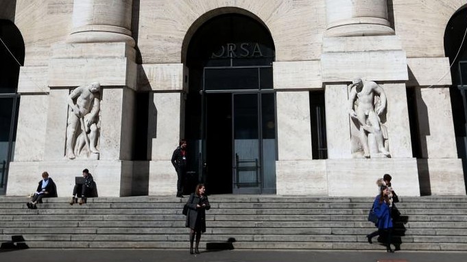 Borsa, con il nuovo governo Piazza Affari chiude a +1,49%. Spread in calo