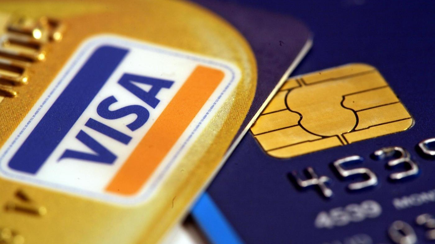 Visa, problemi al servizio: transazioni bloccate in Europa