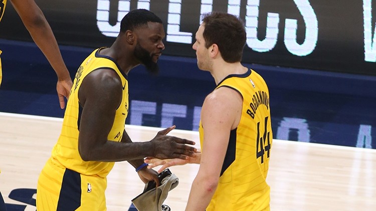 Nba, notte di sorprese. Battute, Toronto, Cleveland e Boston