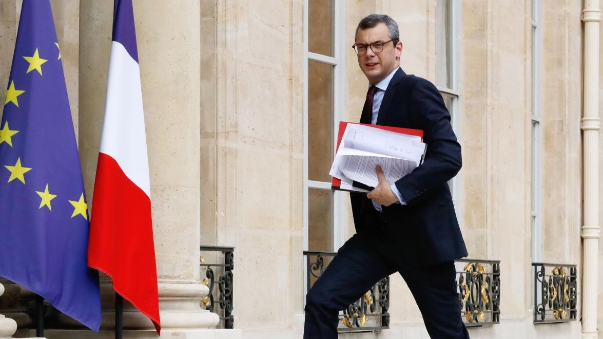 Francia, braccio destro di Macron indagato per conflitto interessi