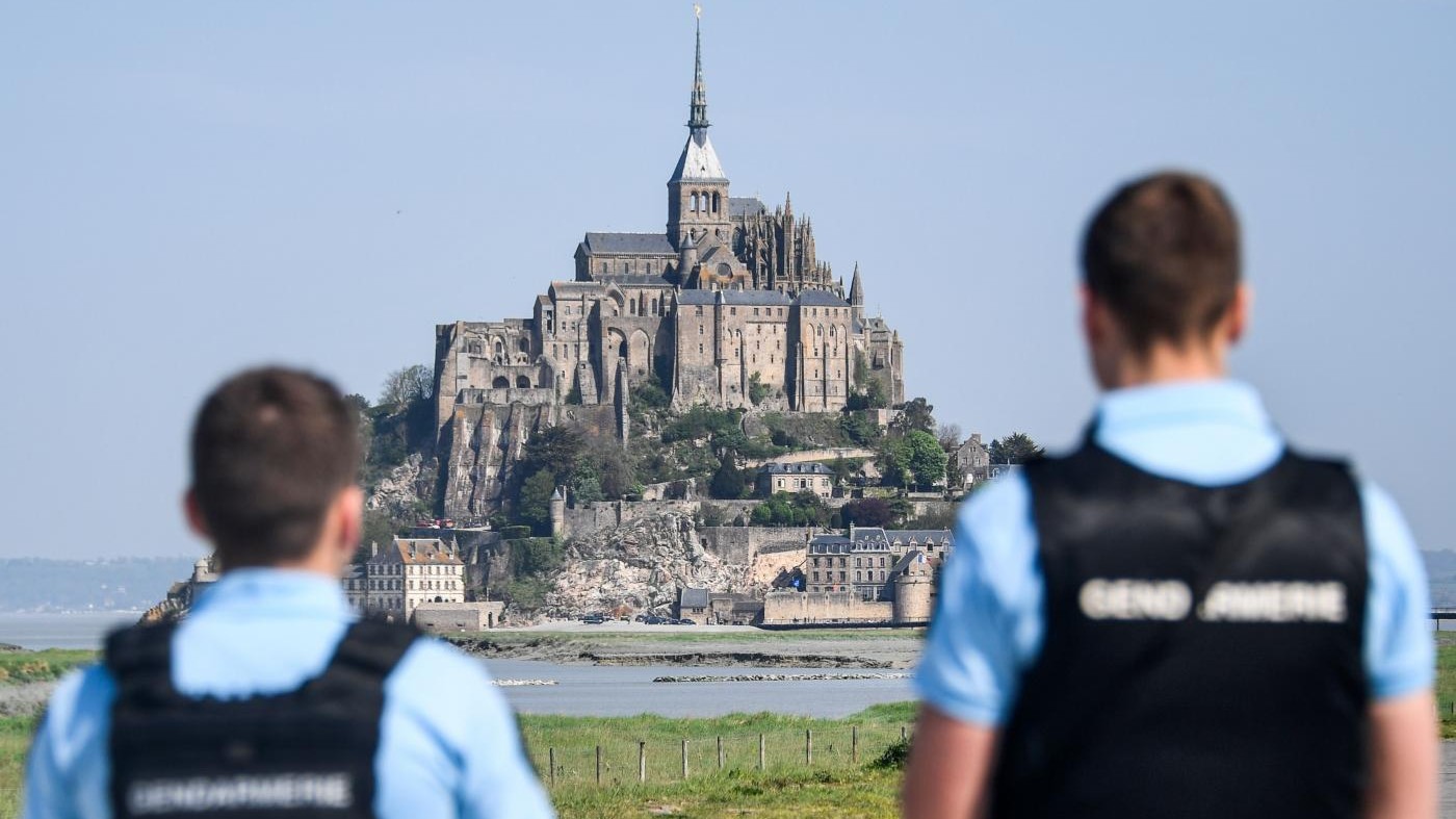 Mont-Saint-Michel, arrestato 36enne sospettato di aver causato evacuazione