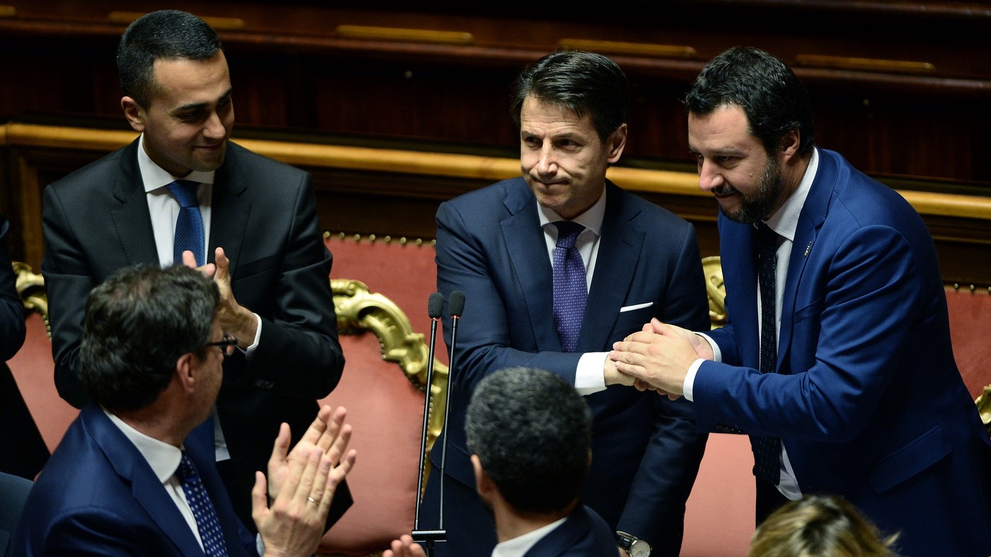 Governo, Conte incassa fiducia in Senato: Nessuna defezione, 171 sì