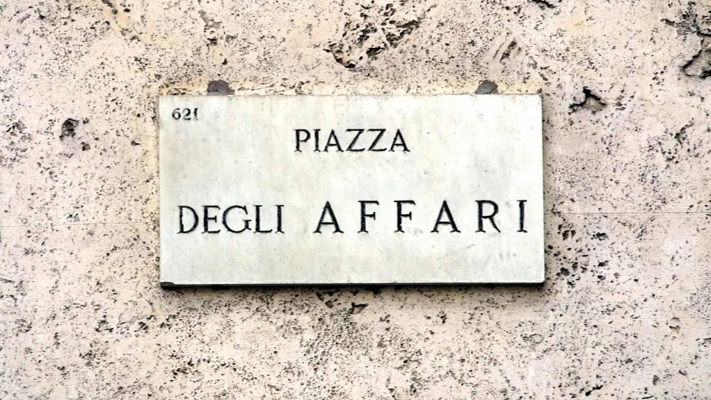 Borsa, lo spread torna a salire: partenza lanciata per piazza Affari