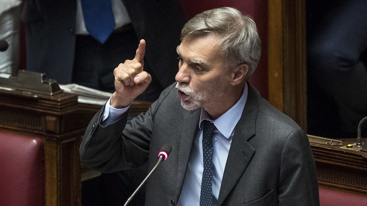 Piersanti Mattarella, Delrio a Conte: “Se dimentichiamo uomini così siamo senza futuro”