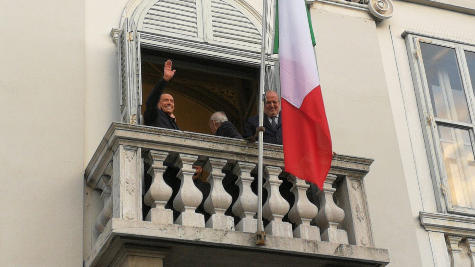 Salvini esclude strappo con Berlusconi. E Insieme: “Zero possibilità per intesa M5S-Pd”