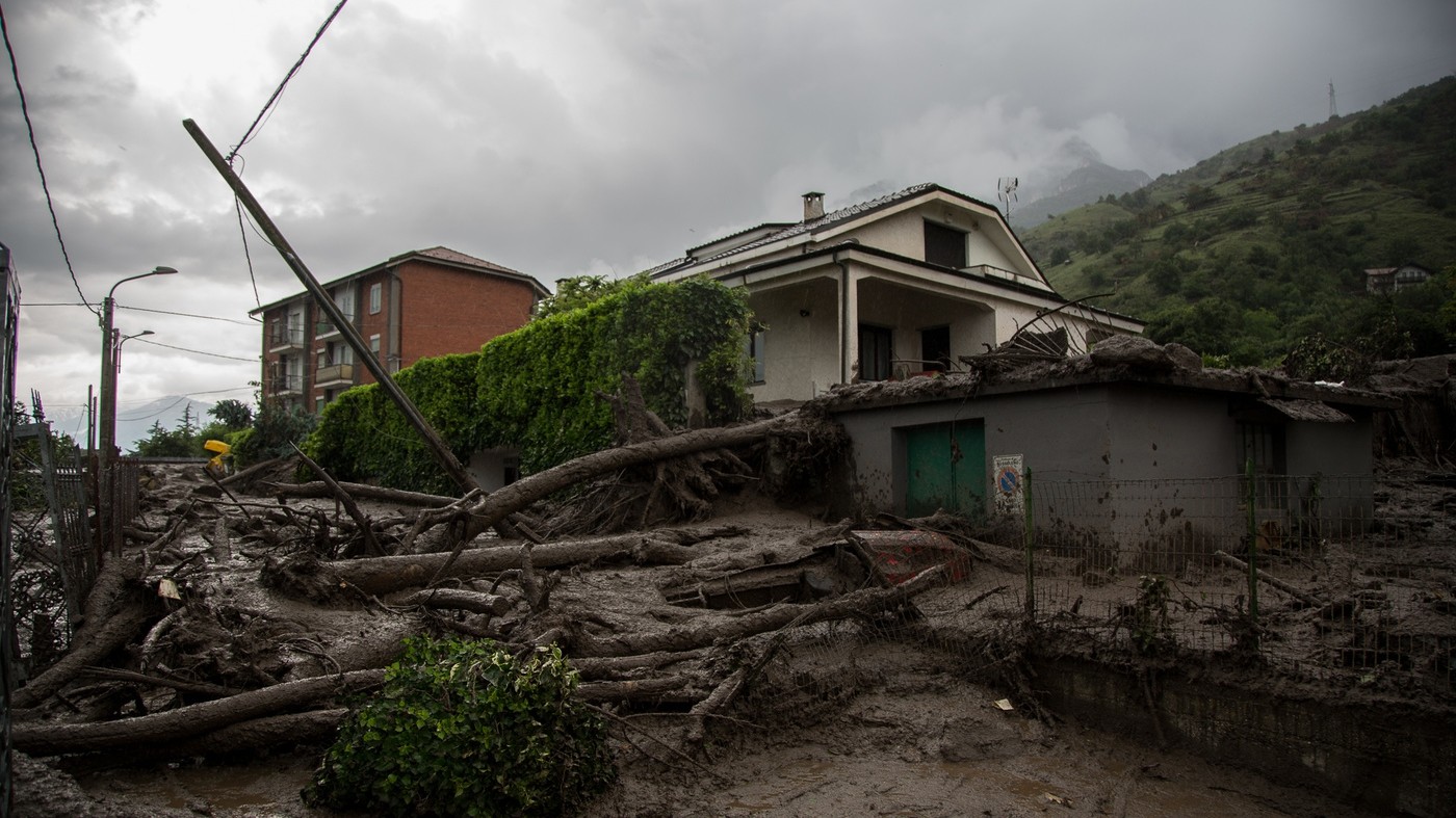 Frana a Bussoleno: cinque case colpite in Val Susa