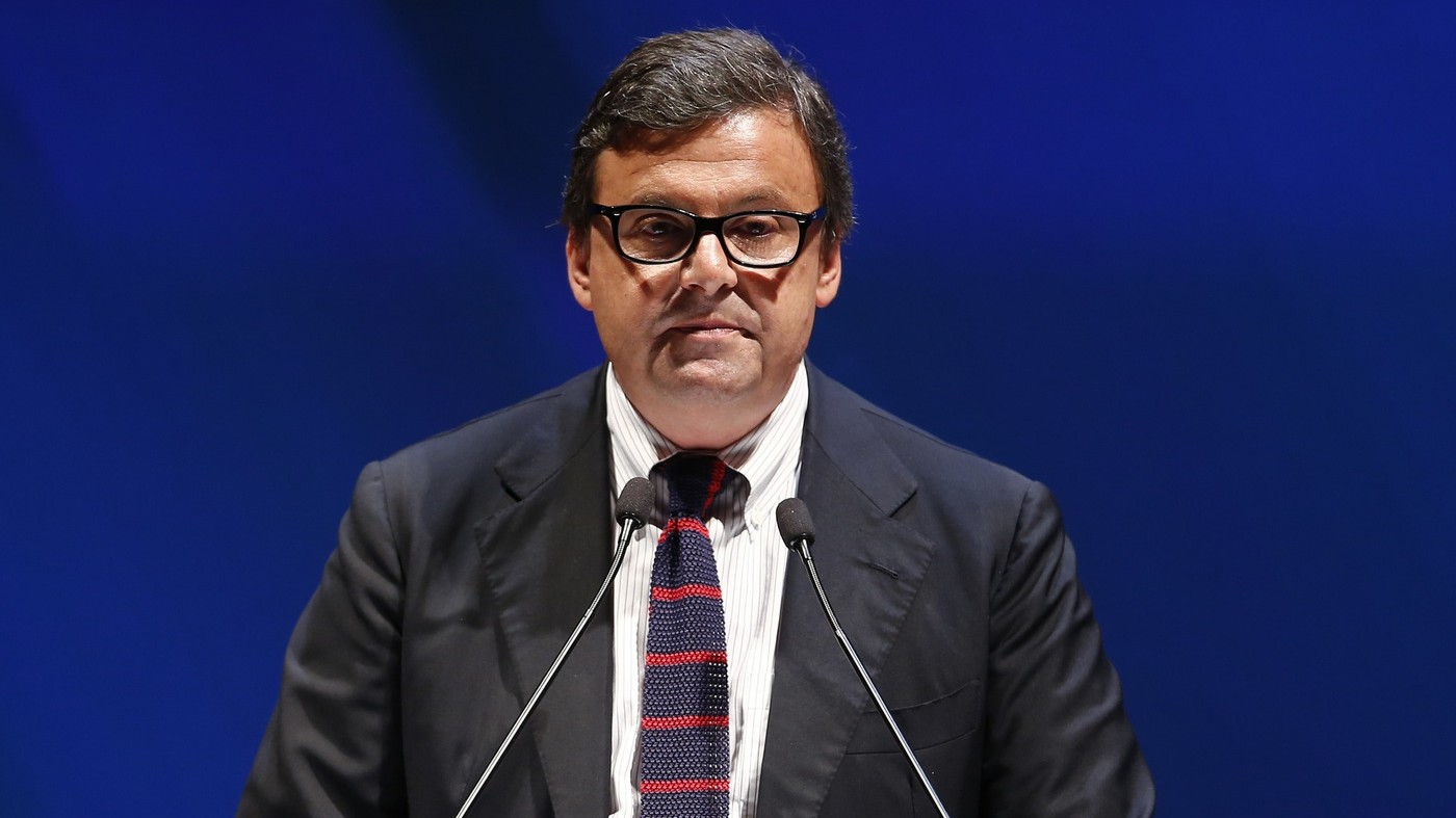 Di Maio ‘politicizza’ vertenze. Calenda attacca: “Gravissimo errore”