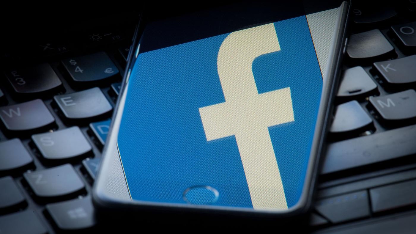 Facebook, un bug ha reso pubblici post privati di 14 milioni di utenti