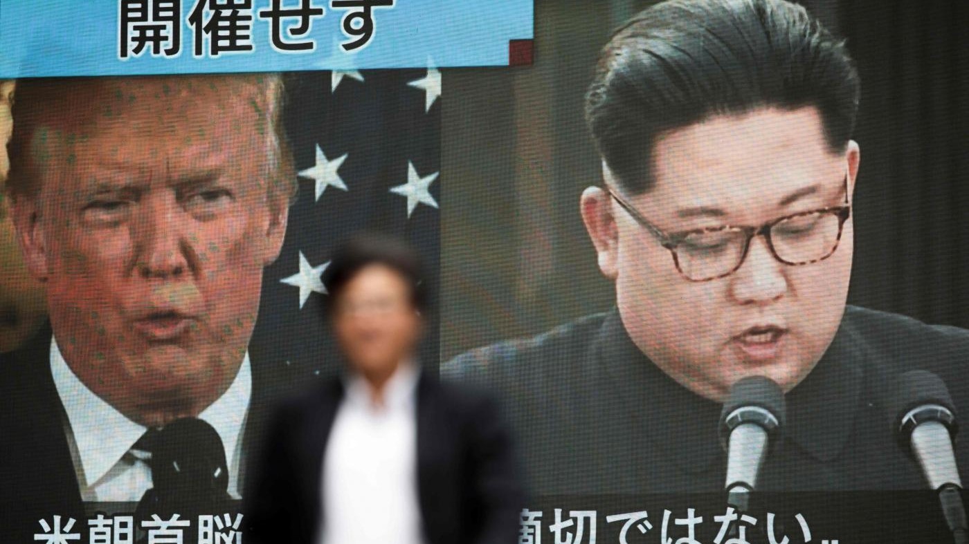 Kim Jong-un e Trump arrivati a Singapore per il summit storico: “Il mondo intero ci guarda”