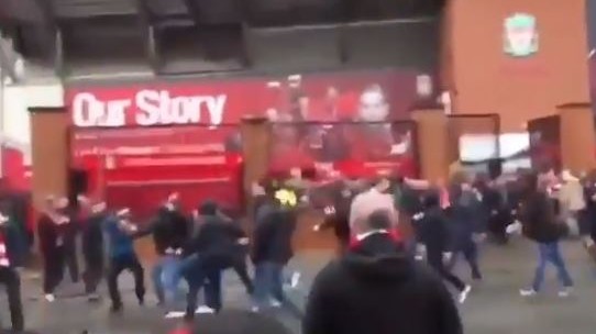 Nuove speranze per Sean Cox: il tifoso del Liverpool potrebbe svegliarsi