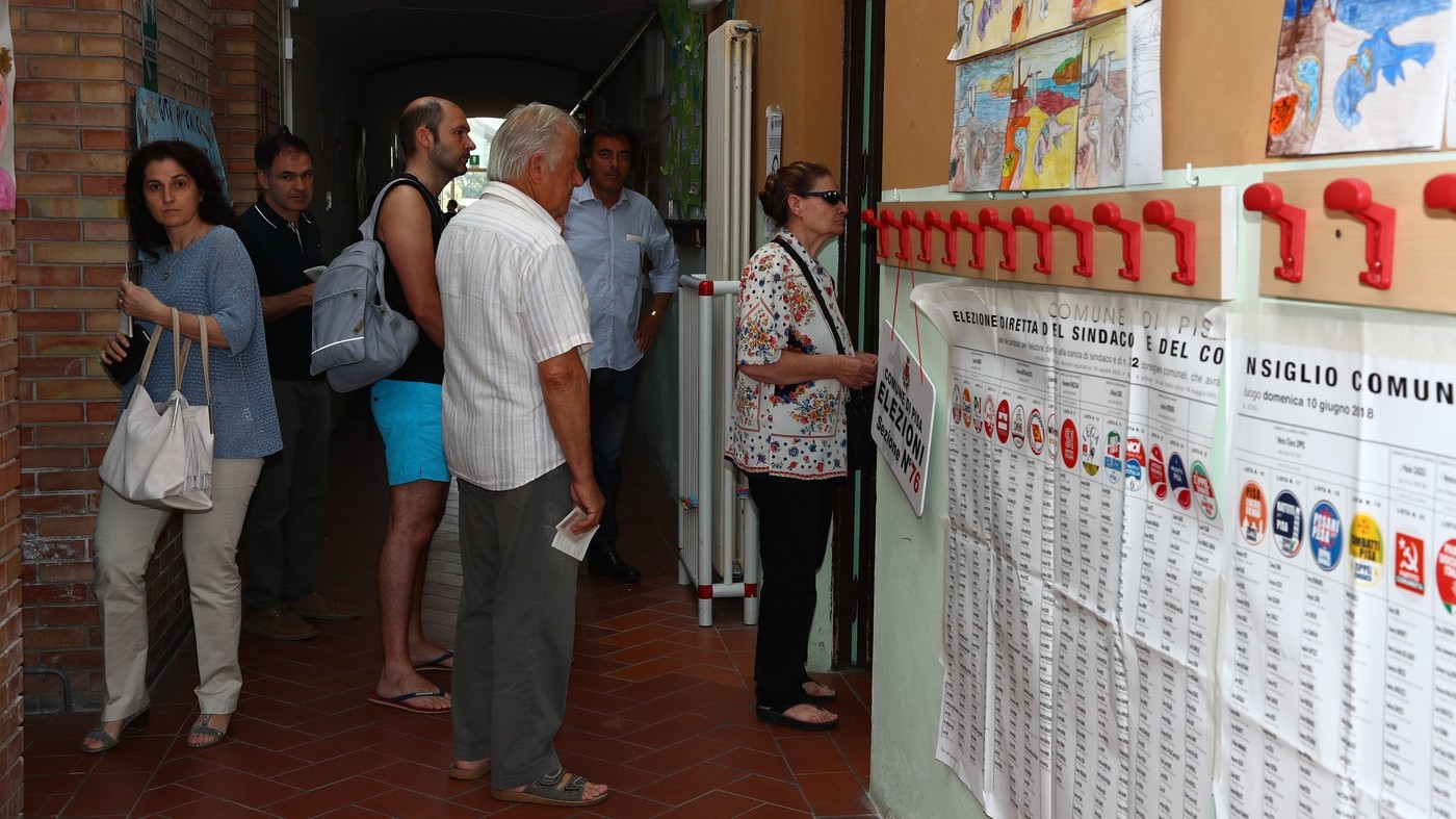 Comunali, in Toscana flop M5S: ballottaggi centrodestra-centrosinistra