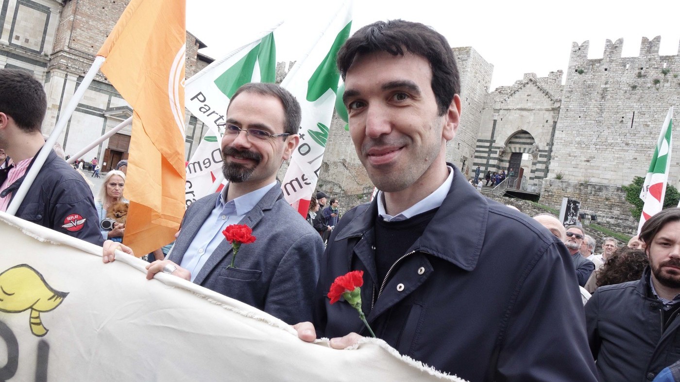 Documento dei parlamentari renziani: “Evitare la conta in direzione”