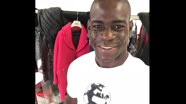 Festival antirazzista a Pontida, Balotelli regala maglie autografate