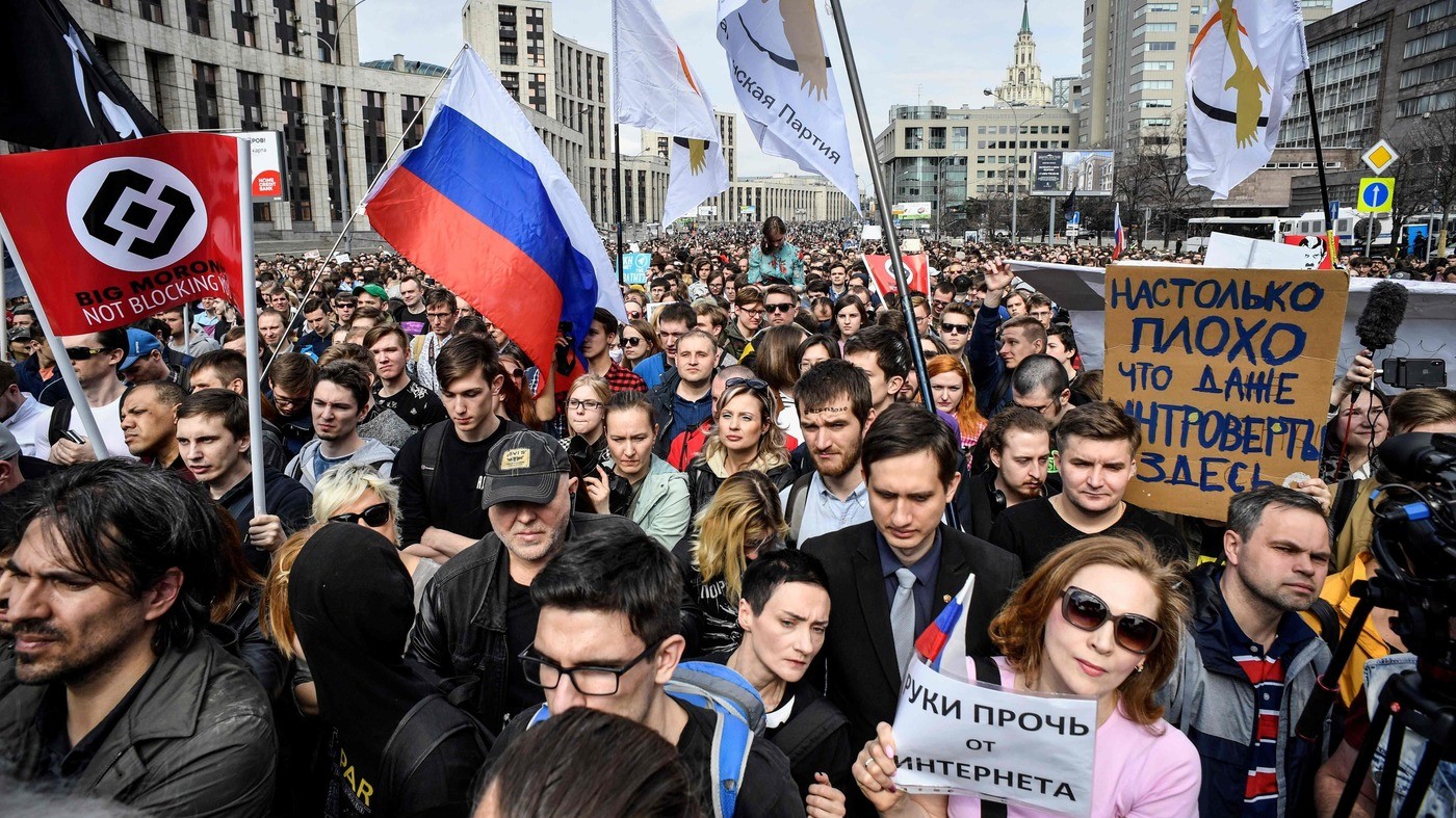 Russia, proteste anti-Putin: arrestato il leader dell’opposizione Navalny