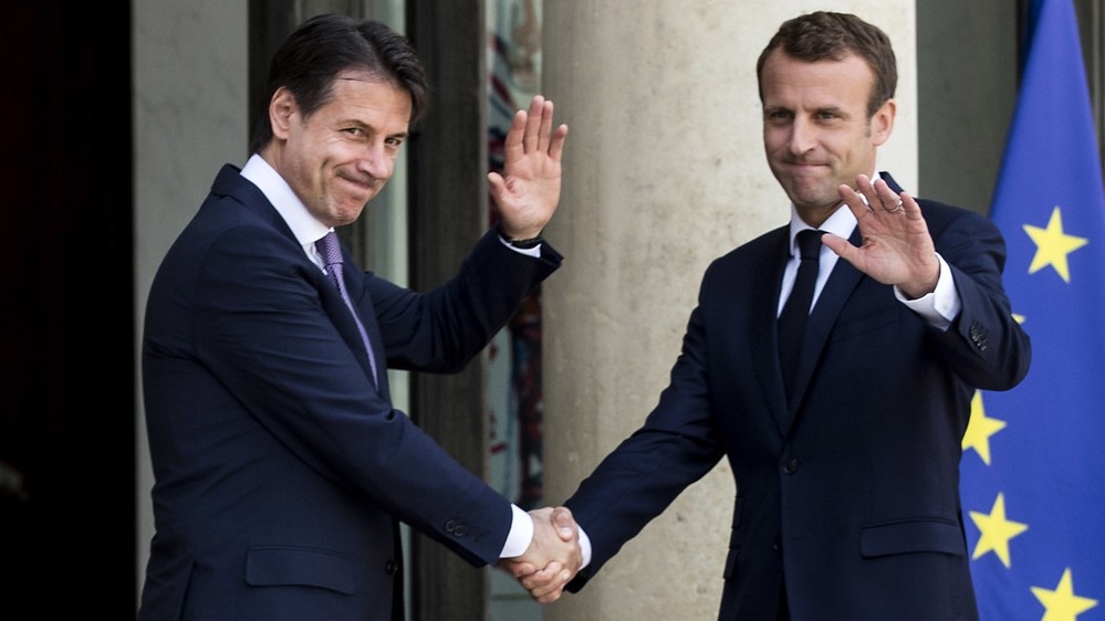Conte a Parigi da Macron, convergenza su migranti ed Eurozona: “Intesa perfetta, chiariti su Aquarius”
