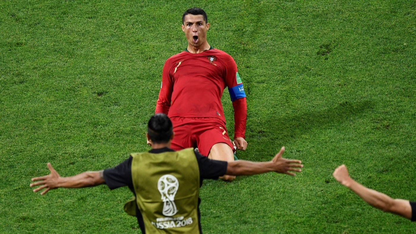 CR7 ferma da solo la Spagna. Grande tripletta. Finisce 3-3