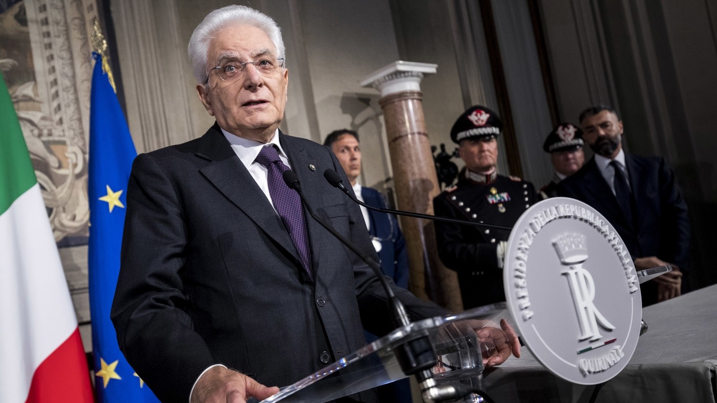 Mattarella: “Governo neutrale fino a dicembre o voto a luglio. Partiti decidano”. No di M5S e Lega