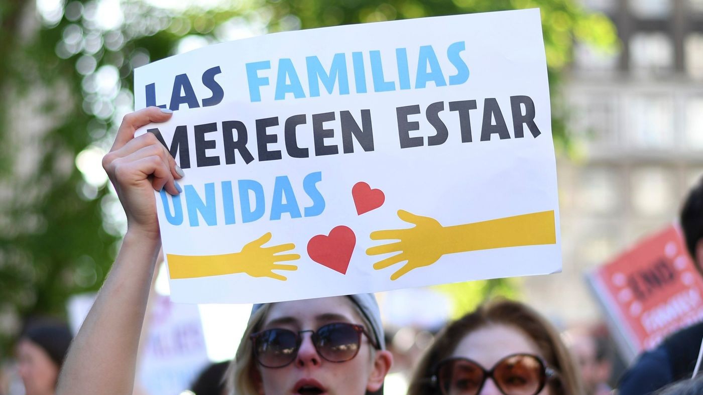 Migranti, il pianto disperato dei bimbi separati dalle famiglie al confine tra Messico e Usa
