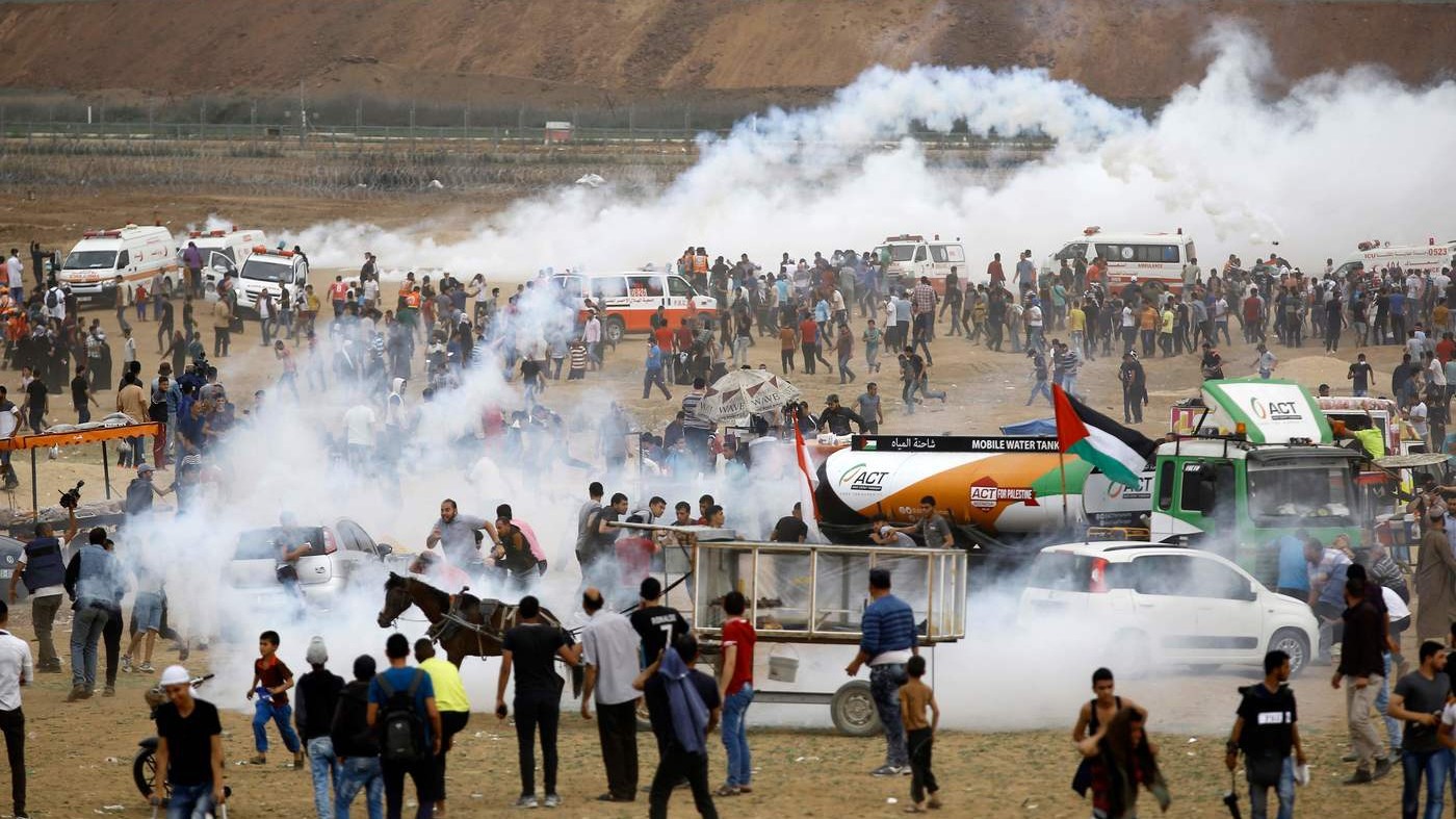 Gaza, nuova vittima al confine. Oltre 50 i palestinesi uccisi dall’inizio delle proteste