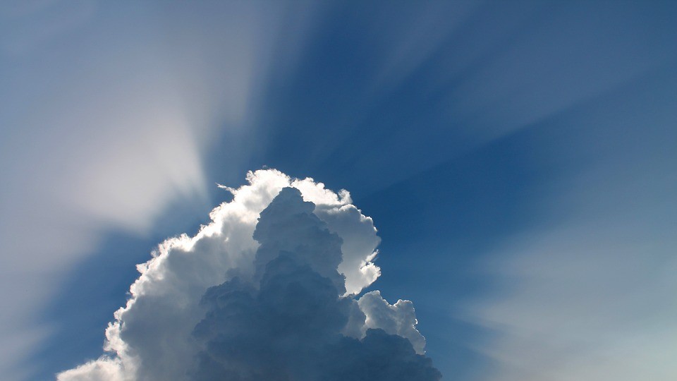 Cielo sereno, poi arrivano le nuvole: il meteo di giovedì 21 giugno