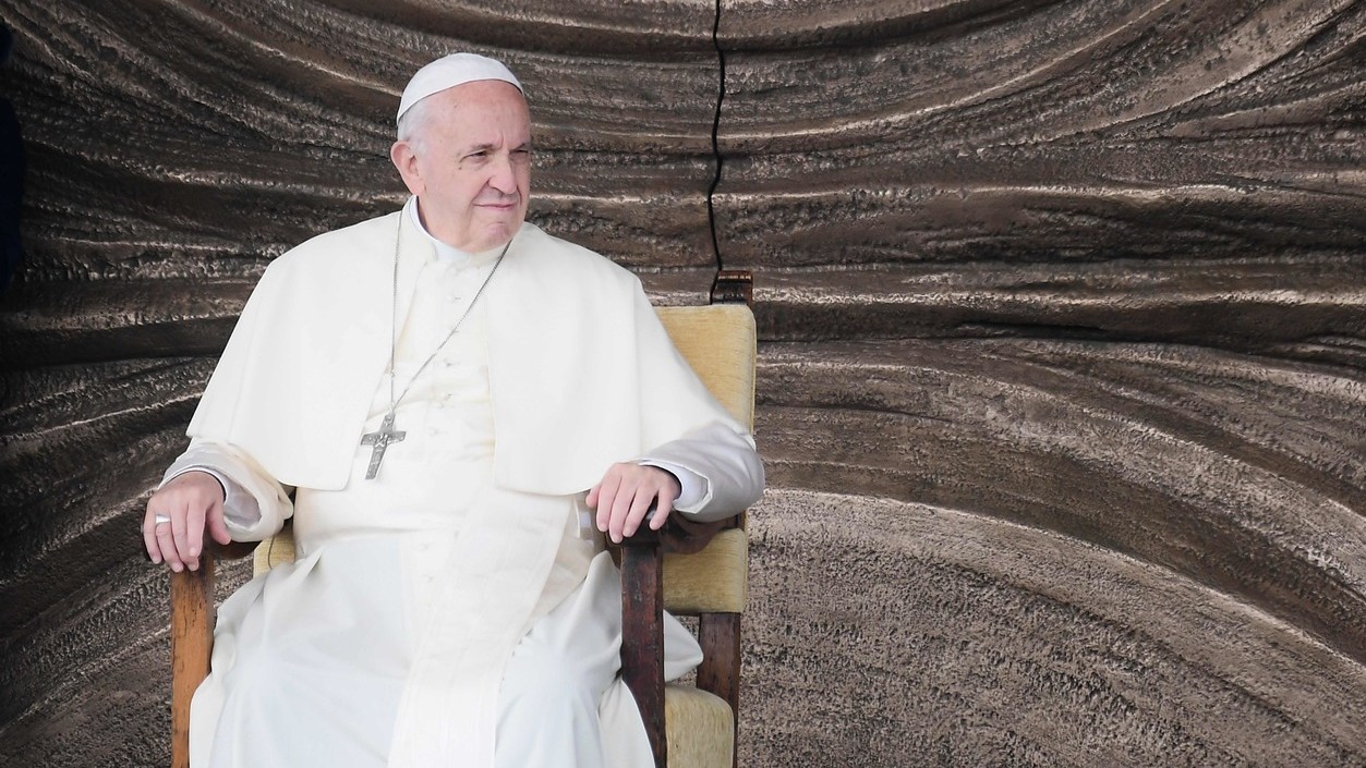 Pedofilia, Papa Francesco convoca i vescovi del Cile in Vaticano