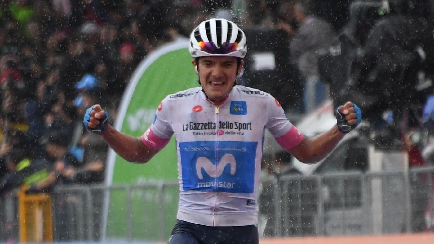 Giro, al Santuario di Montevergine vince Carapaz. Yates tiene la maglia rosa