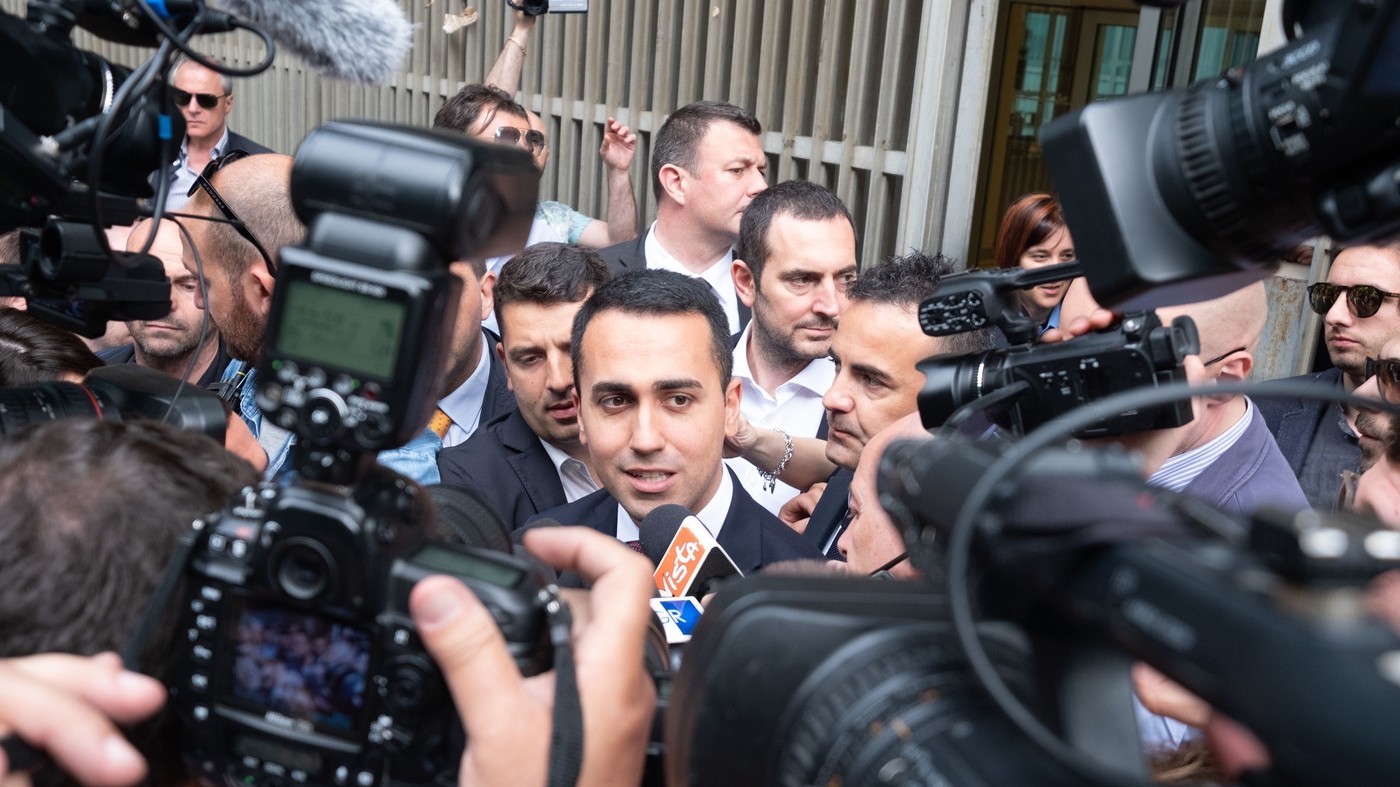 Doppio vertice Lega-M5s a Milano, Di Maio telefona al Colle: “Pronti a riferire”