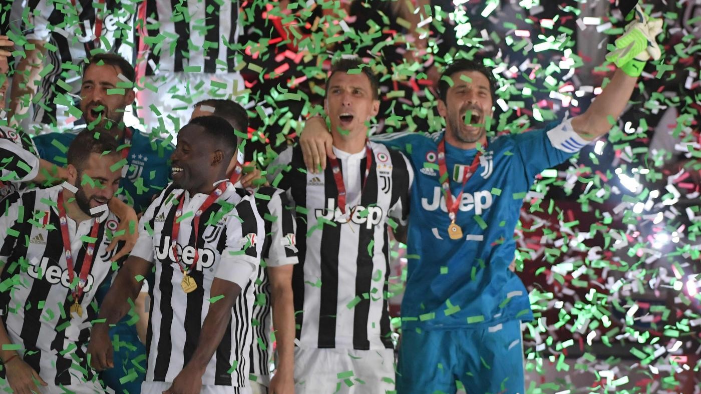 Calcio, dai 9 scudetti al record imbattibilità: i numeri di Buffon