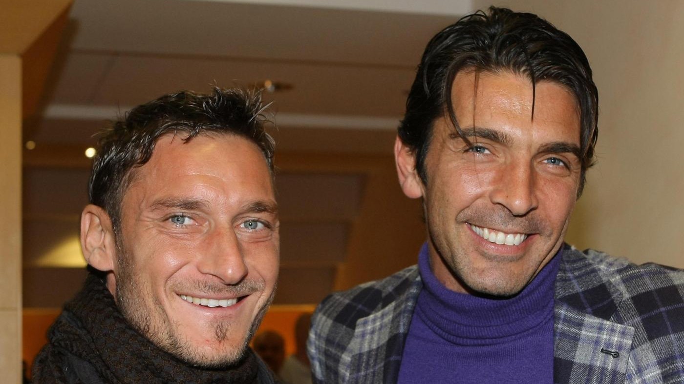 Totti scrive a Buffon: “Ci sono passato, se serve un consiglio ci sono”