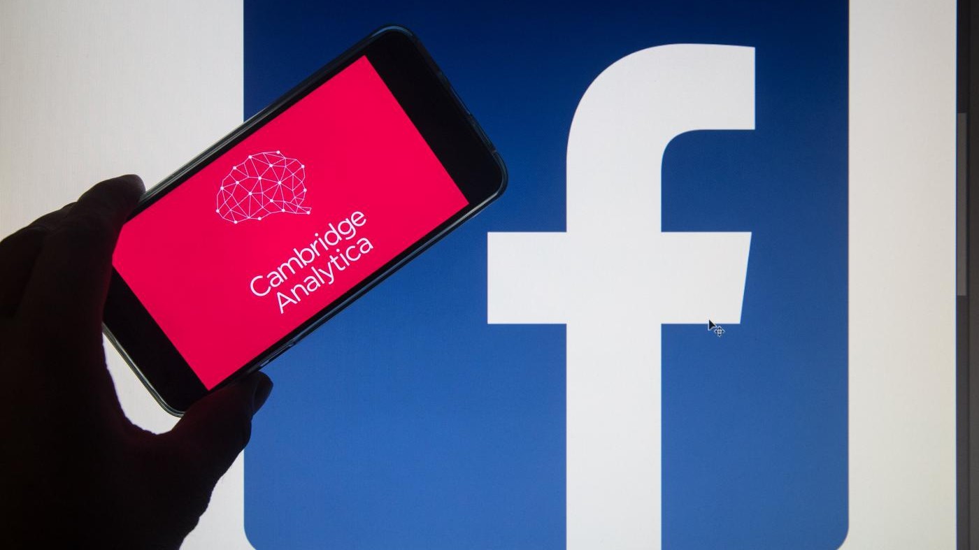 Cambridge Analytica dichiara bancarotta volontaria negli Usa