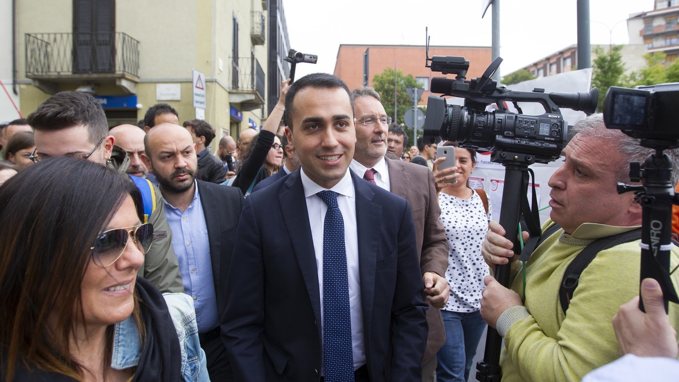 Di Maio ‘offre’ a Salvini passo indietro sulla premiership per sbloccare l’impasse