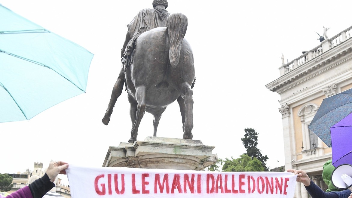 Roma, Casa delle Donne: “Negativo l’incontro con la sindaca”. La battaglia continua
