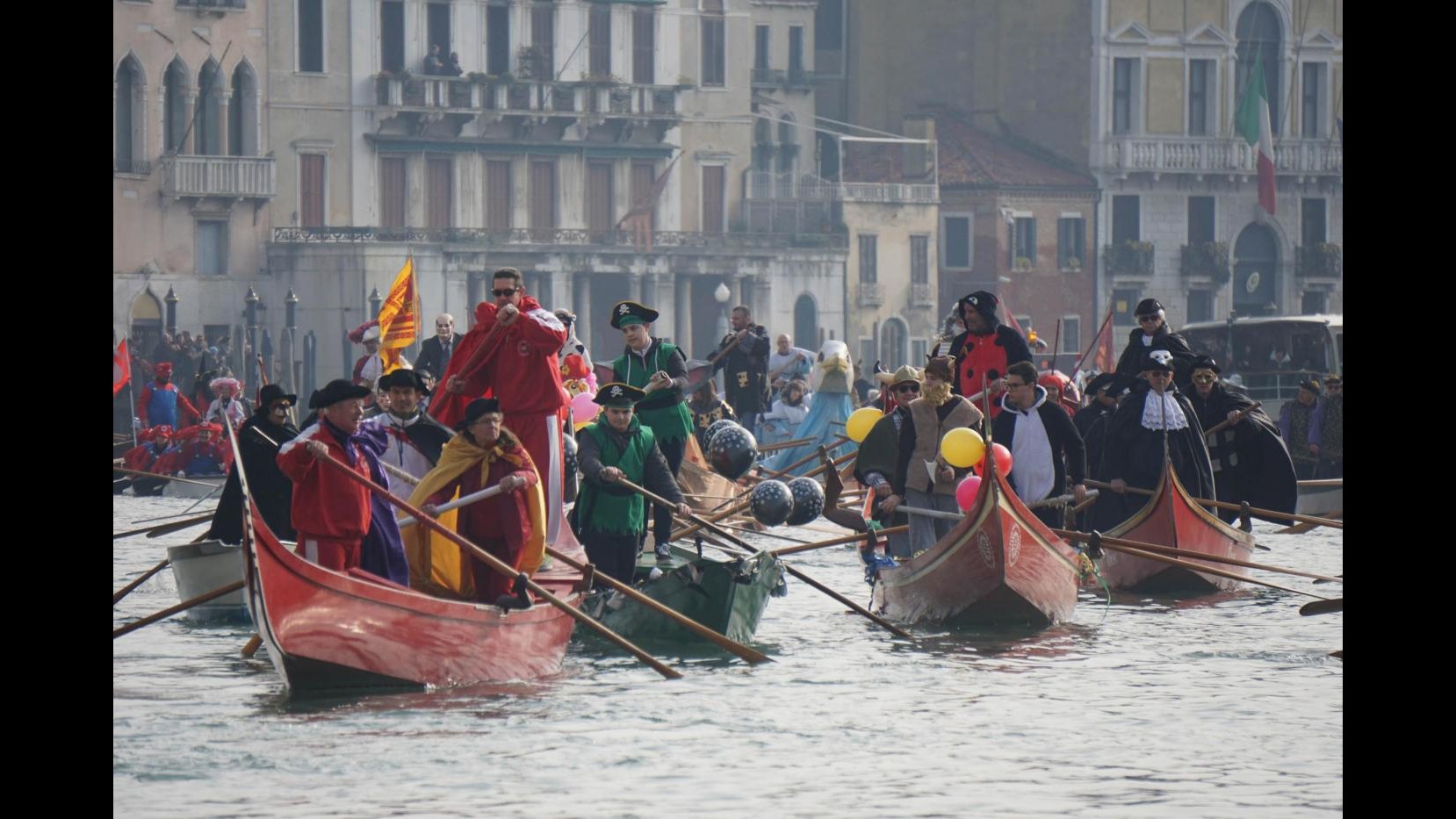 Venezia, la pantegana gigante apre il Carnevale 2018 - LaPresse