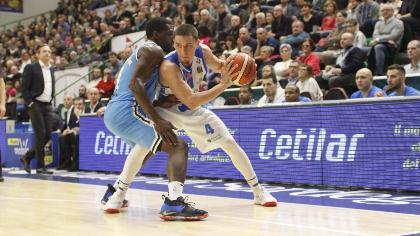 Basket, Serie A: Sassari-Cremona 102-86 | IL FOTORACCONTO