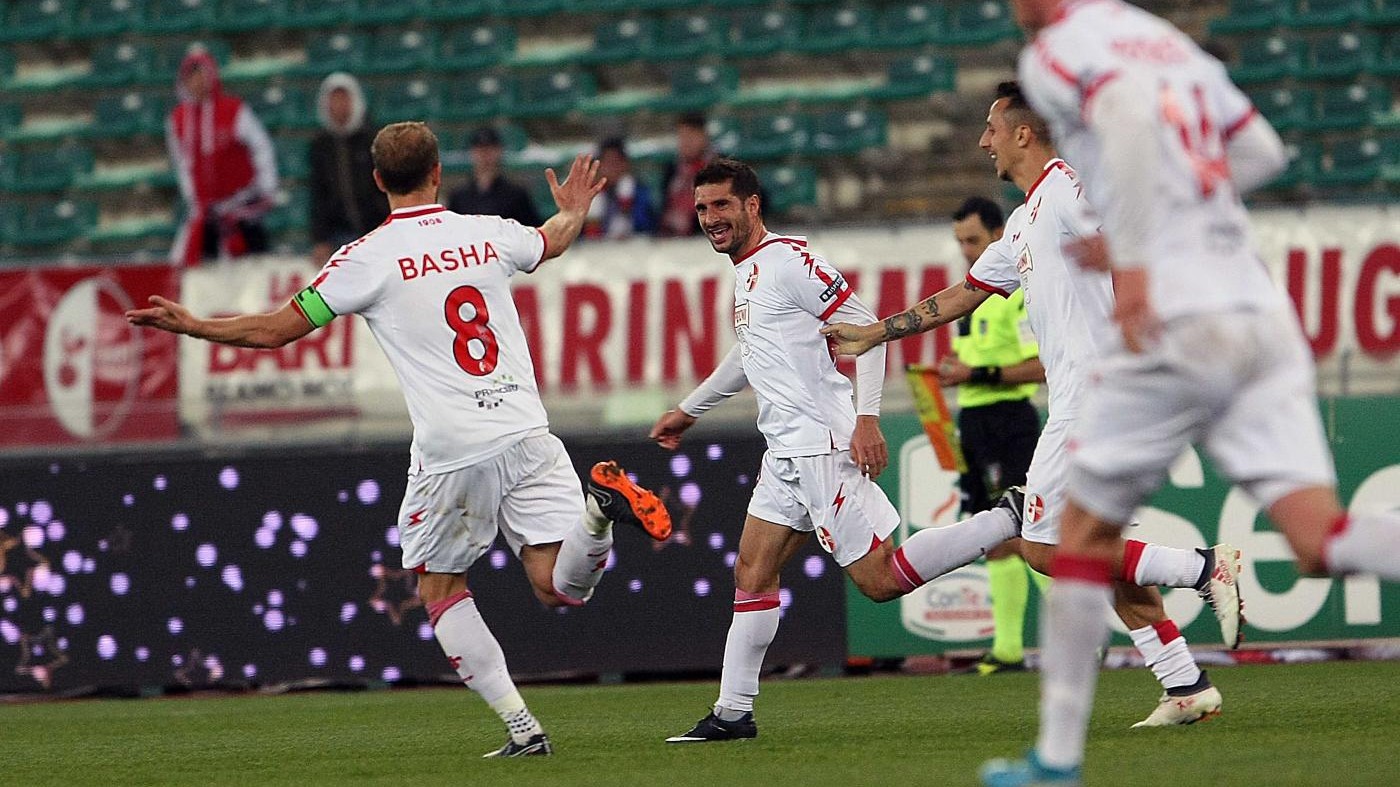 Serie B, Pescara-Carpi 0-1. Bari-Spezia 1-1 | IL FOTORACCONTO
