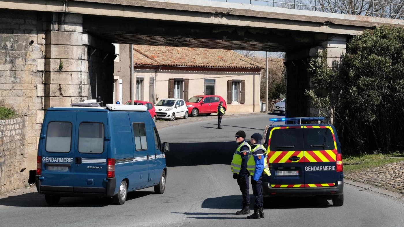 Francia, assalitore Isis prende ostaggi in supermercato a Trebes