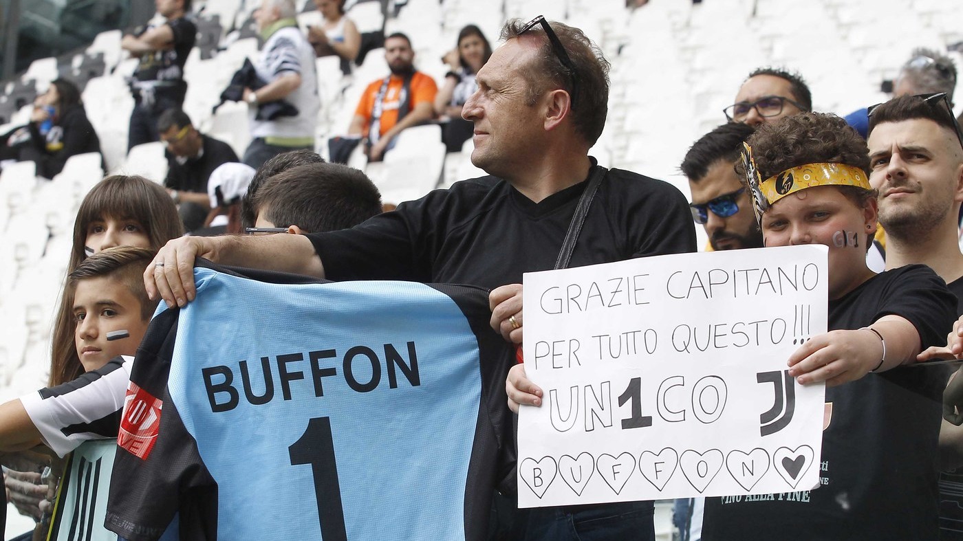 Juventus-Verona, gli striscioni d’addio a Gigi Buffon