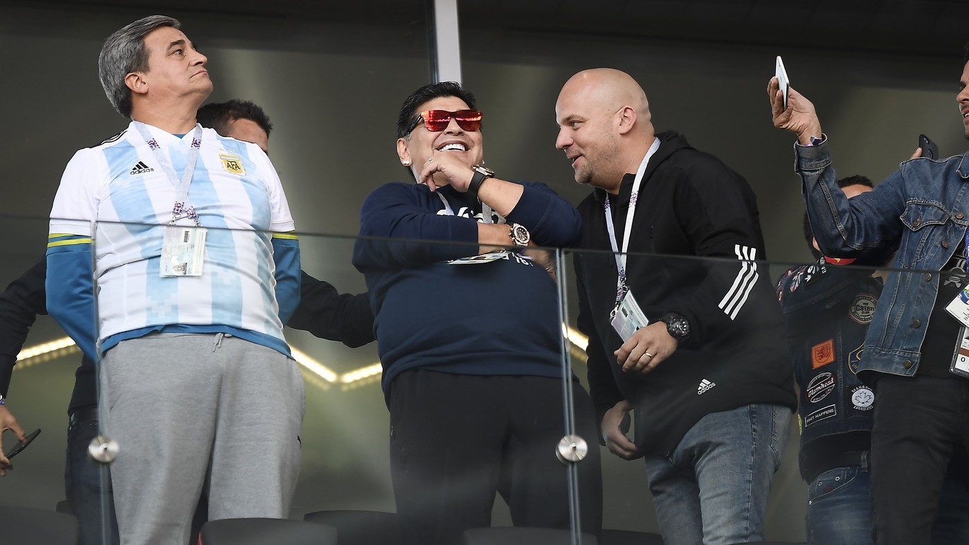 Russia 2018, è l’esordio dell’Argentina: tra il pubblico anche Maradona