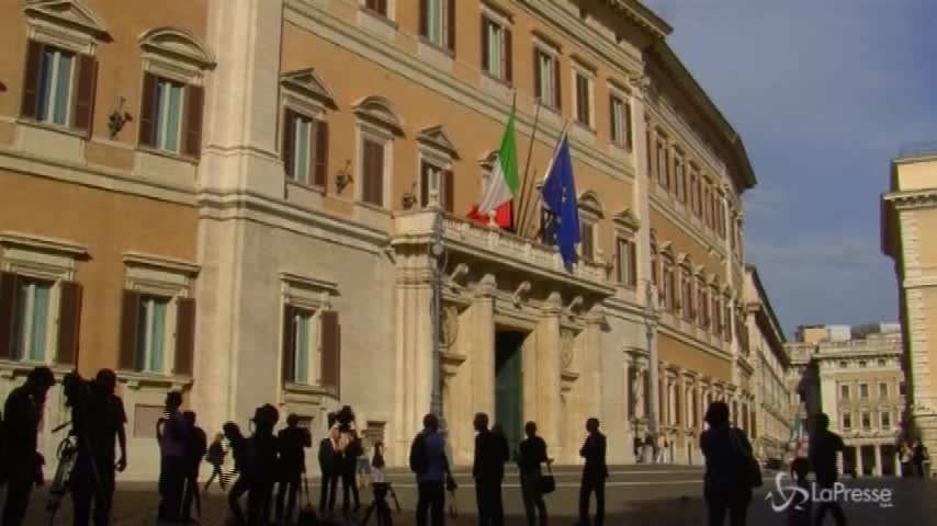 Governo, Mattarella: “Diktat inammissibili”