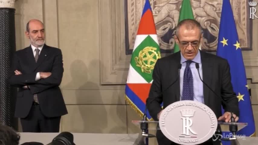 Governo, Cottarelli accetta l’incarico: “Senza fiducia, al voto dopo l’estate”