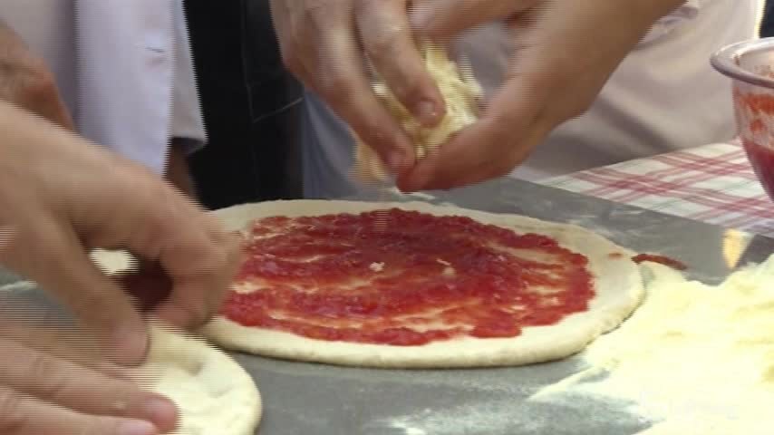 L’allarme di Coldiretti: 2 pizze su 3 non hanno ingredienti italiani
