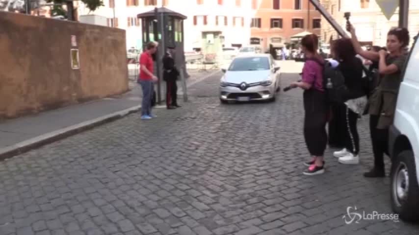 Di Maio arriva alla Camera, il grido dei sostenitori: “Sei un fenomeno”